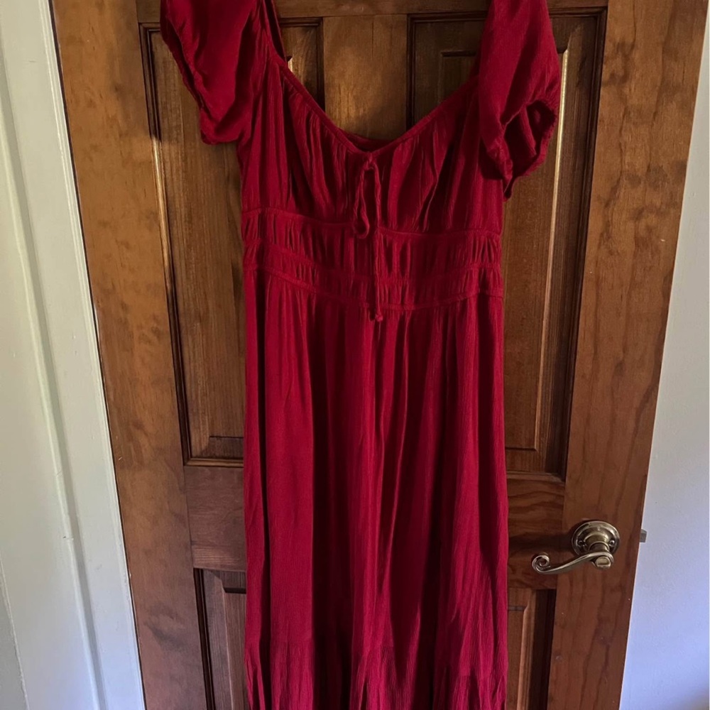 Stunning with slit on side hollister dress